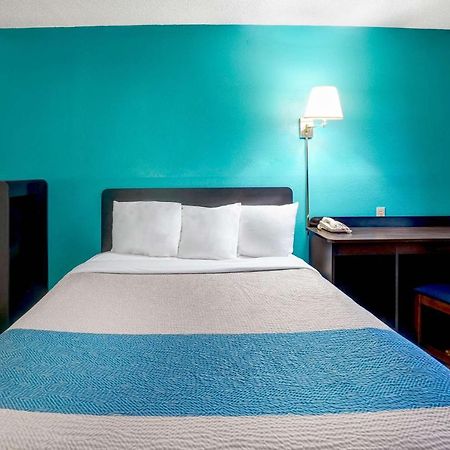 Motel 6-Montoursville, Pa - Williamsport Bagian luar foto