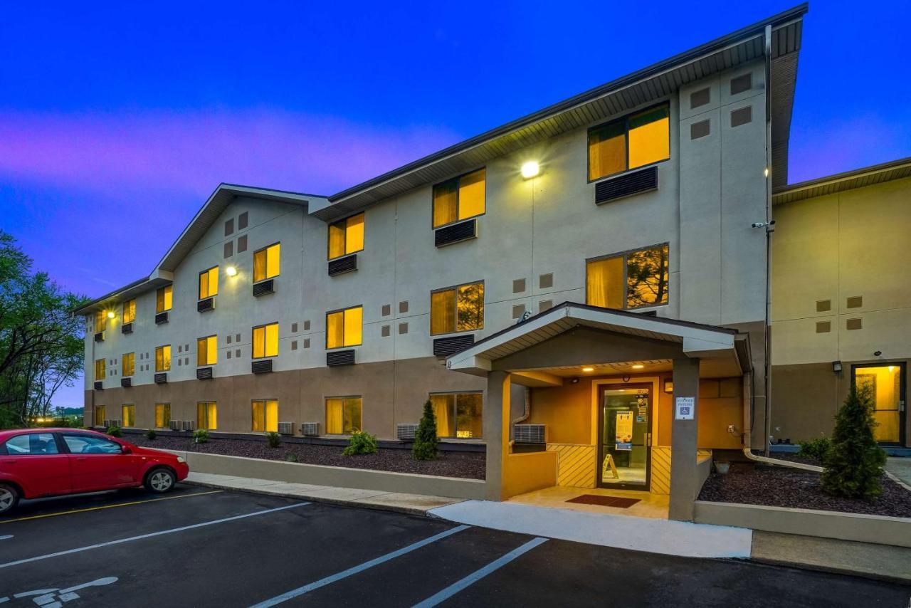 Motel 6-Montoursville, Pa - Williamsport Bagian luar foto