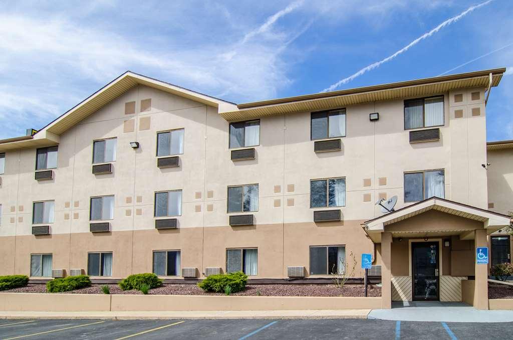 Motel 6-Montoursville, Pa - Williamsport Bagian luar foto